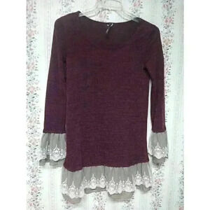 Bellamie Purple & Gray Dress W/White Lace Hem, Size Small, Long Sleeves